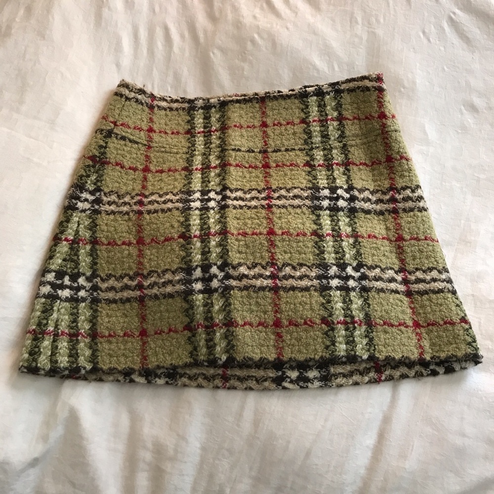 SALE.Burberry Green Wool Plaid Skirt